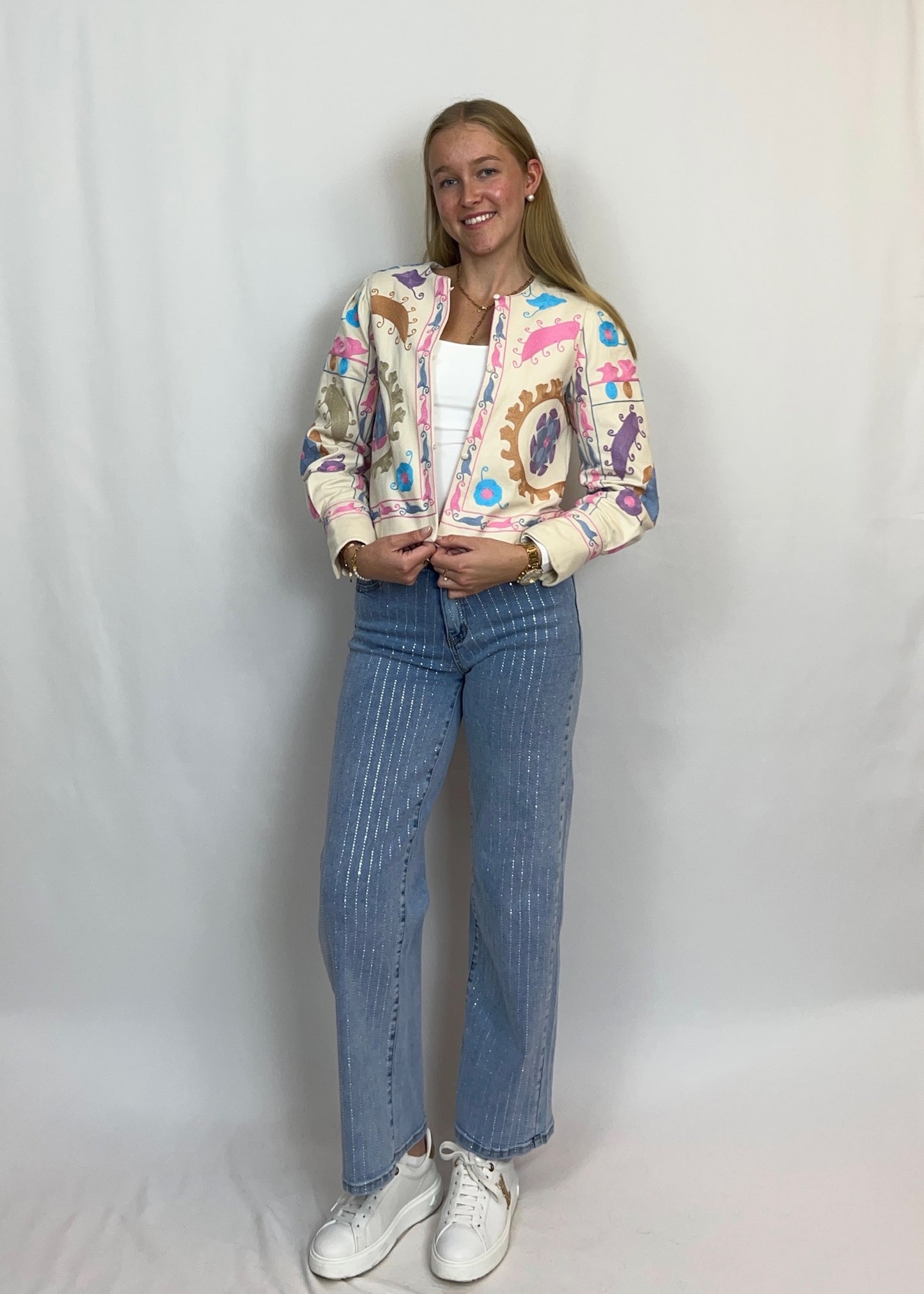 Julina - Jacke mit Blumenstickerei