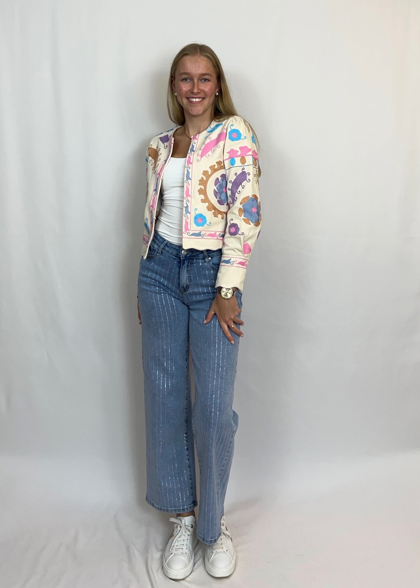 Julina - Jacke mit Blumenstickerei