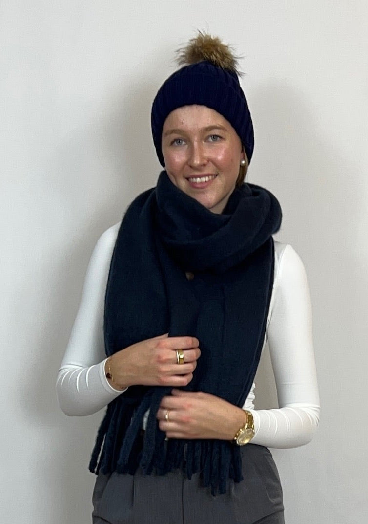 Momo - Mütze mit Fellbommel