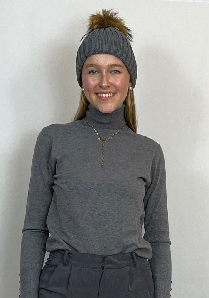 Momo - Mütze mit Fellbommel