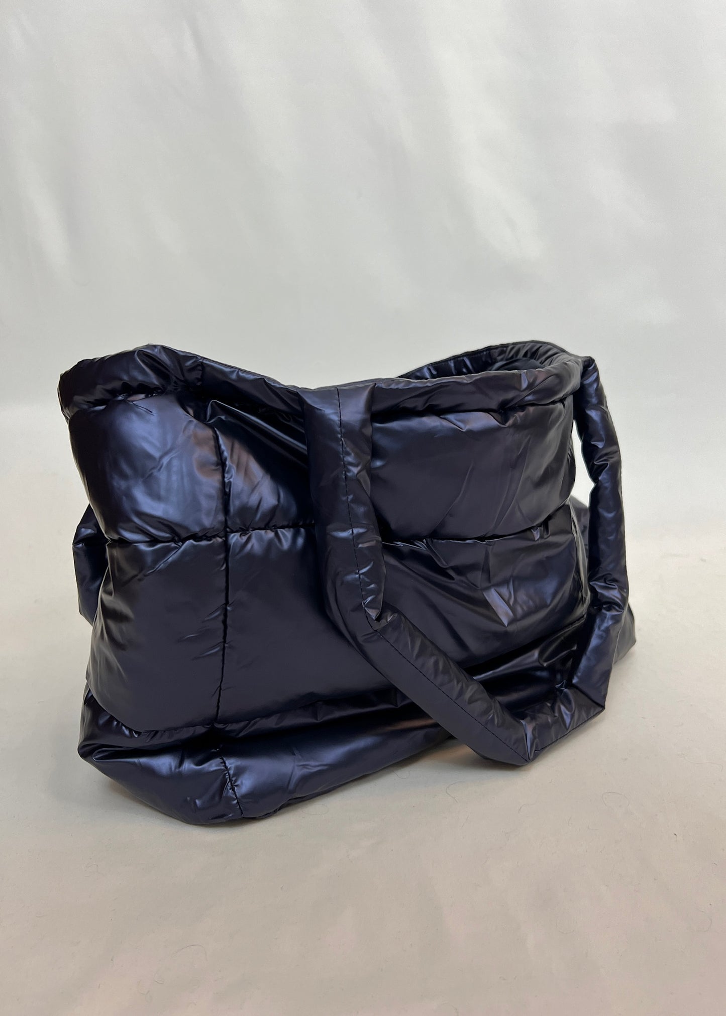 Tamina - Tragetasche mit gesteppter Daunenoptik