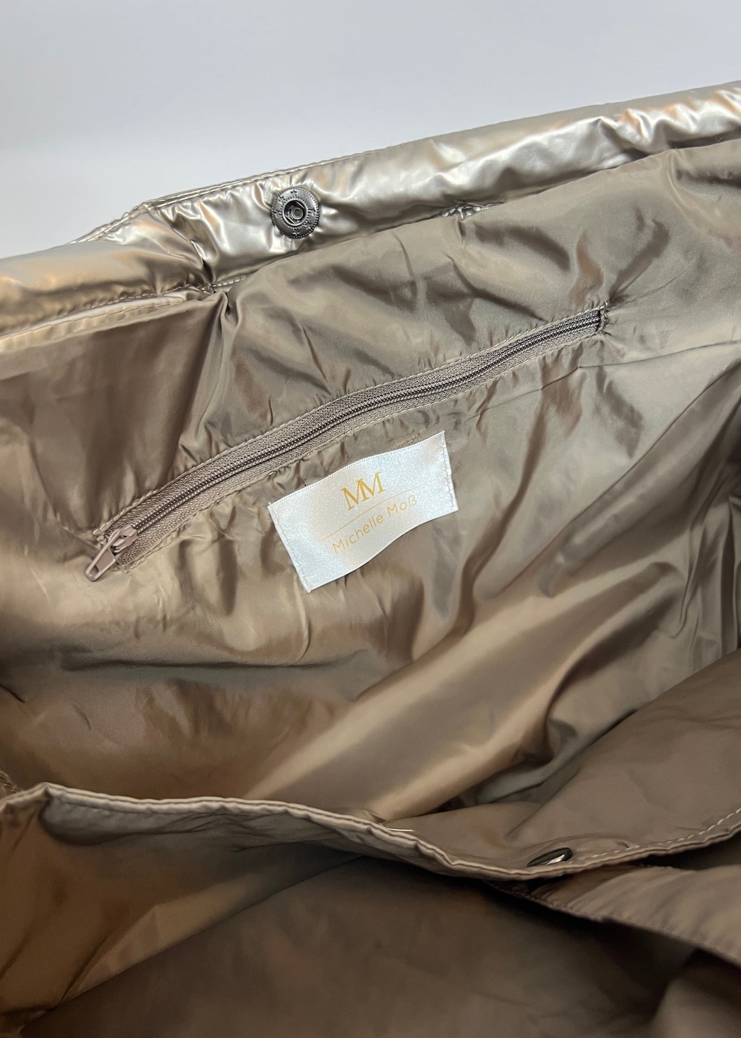 Tamina - Tragetasche mit gesteppter Daunenoptik