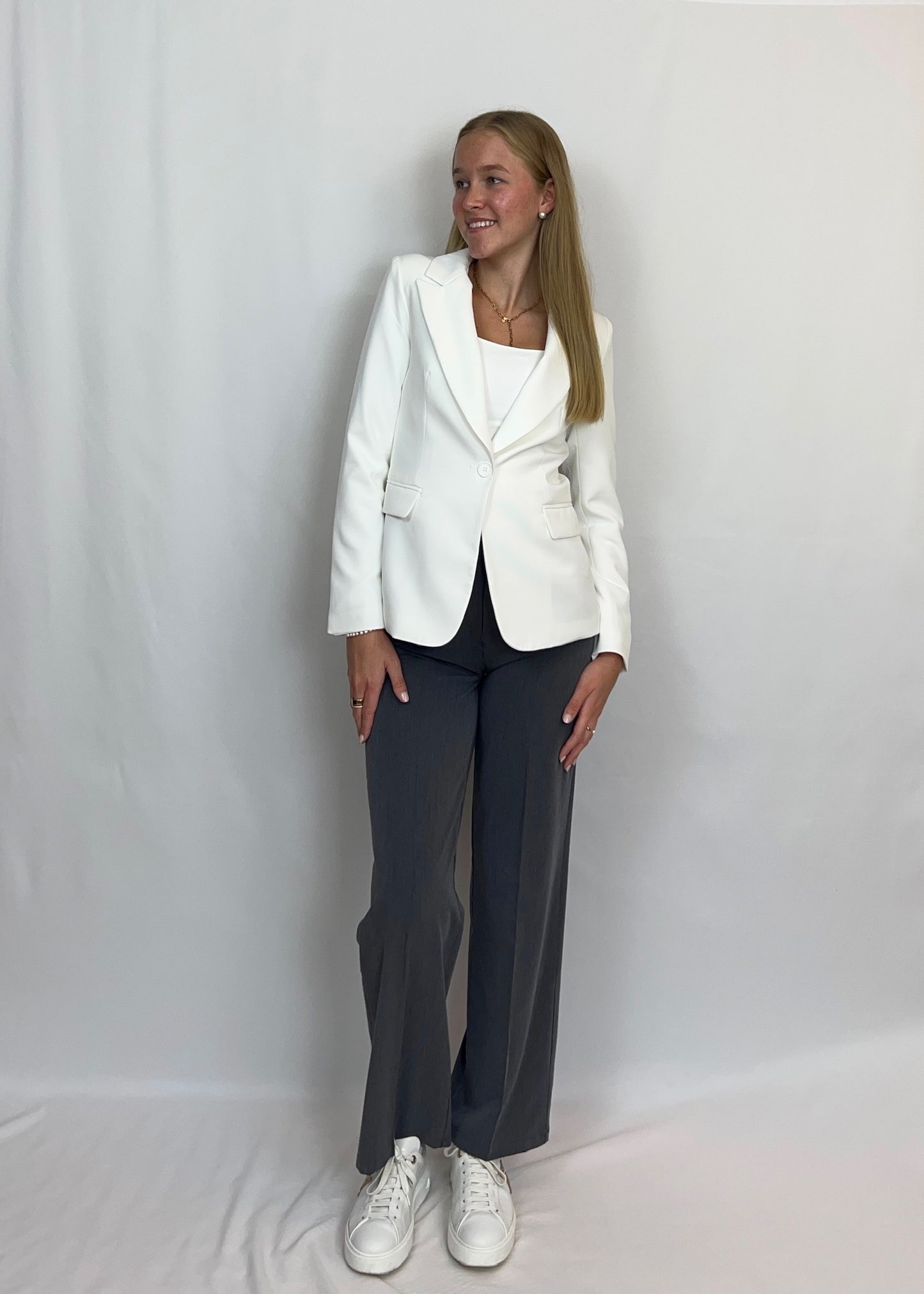 Bea - Basic Blazer
