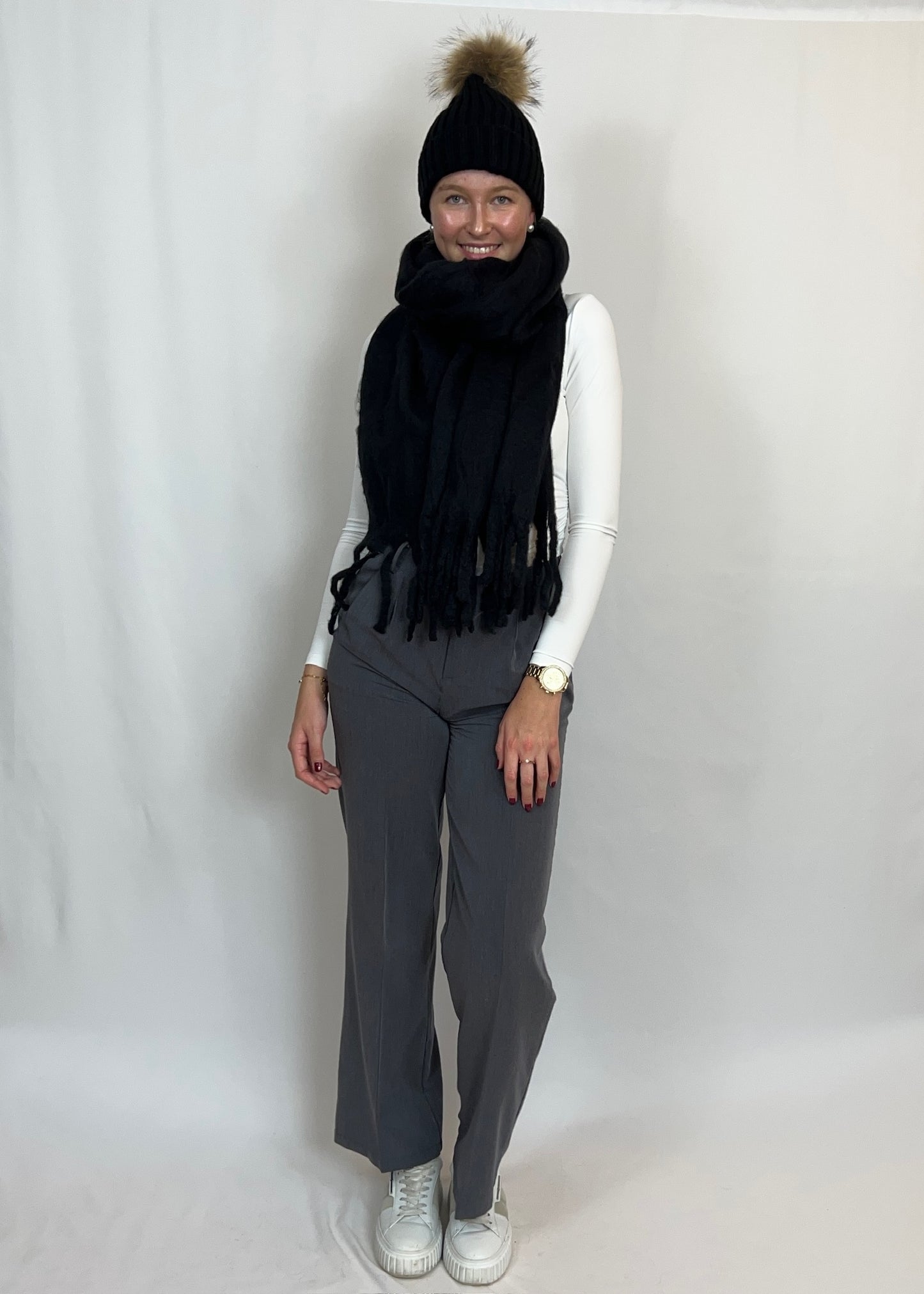 Momo - Mütze mit Fellbommel