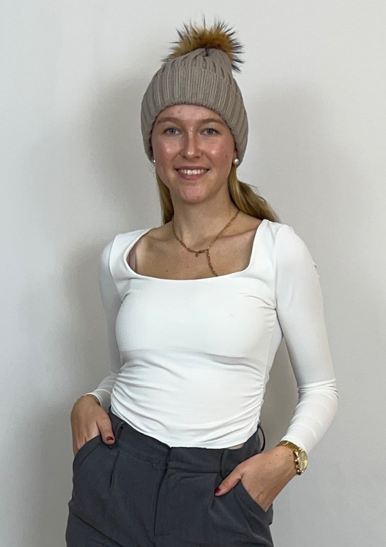 Momo - Mütze mit Fellbommel