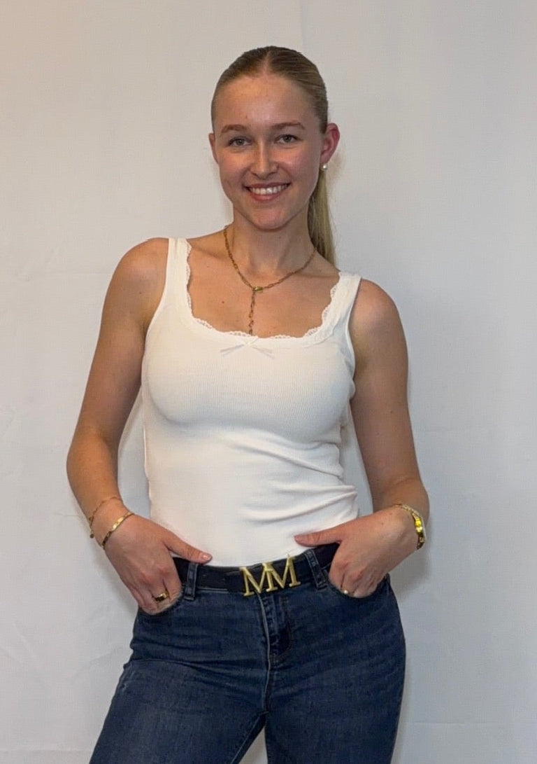 Livia - Top mit Rüsschen & Schleife