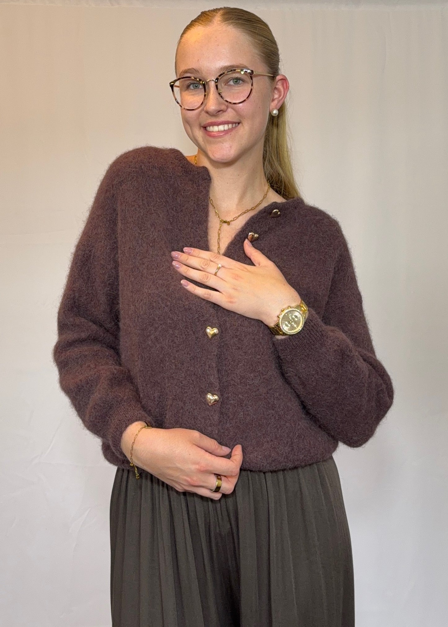 Stellara - Alpaka Strickjacke mit goldenen Herzchenknöpfen