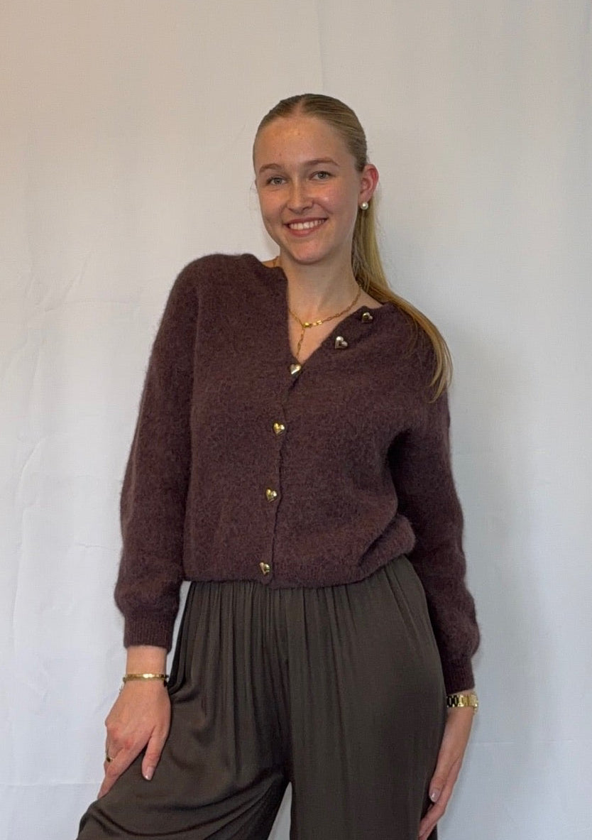 Stellara - Alpaka Strickjacke mit goldenen Herzchenknöpfen