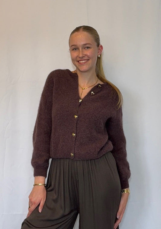 Stellara - Alpaka Strickjacke mit goldenen Herzchenknöpfen